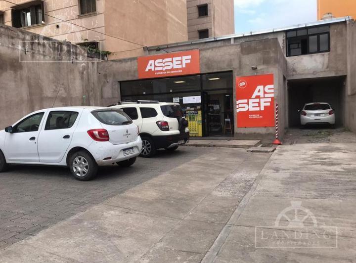 Edificio · 610m² · 5 Ambientes · 10 Cocheras