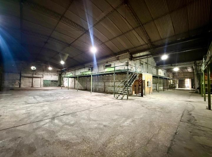 Bodega-Galpón · 1400m²