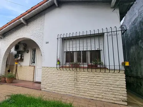 Casa en Venta en Burzaco, Partido de Almirante Brown