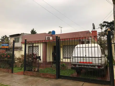Casa en Venta en Burzaco, Partido de Almirante Brown
