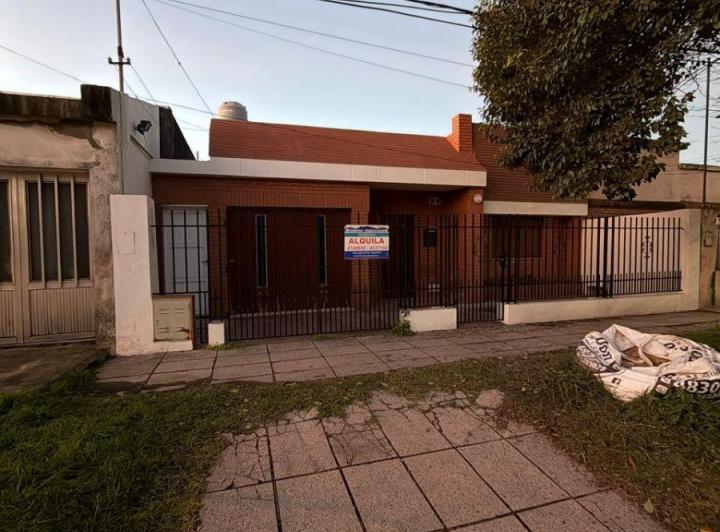Casa · 110m² · 1 Ambiente · 2 Cocheras