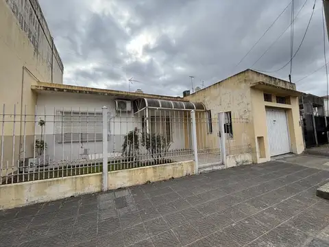 Casa en Venta en Moron Sur, Moron