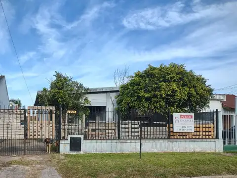 Casa en Venta en Burzaco, Partido de Almirante Brown