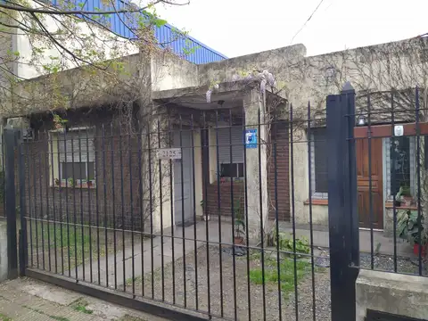Casa en Venta en Rafael Calzada, Partido de Almirante Brown