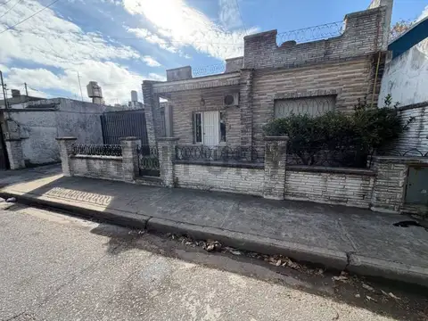 Casa en Venta en Villa Sarmiento, Partido de Morón