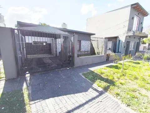 Casa en Venta en Villa León, Ituzaingó