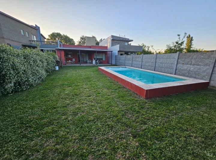 Casa · 85m² · 2 Dormitorios · 2 Cocheras