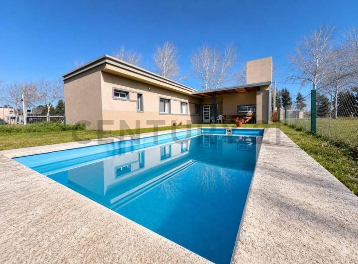 Casa · 136m² · 5 Ambientes · 2 Cocheras