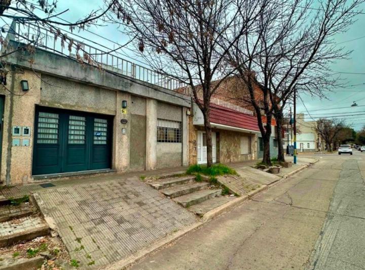 Casa · 91m² · 4 Ambientes · 1 Cochera