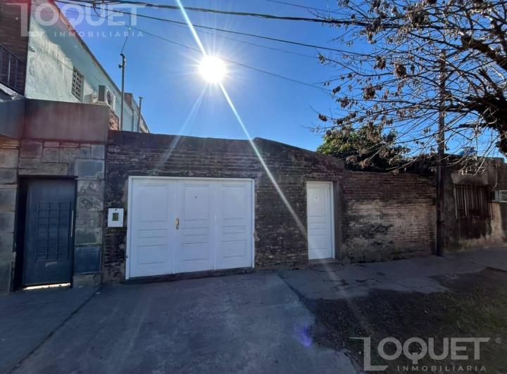 Casa · 40m² · 3 Ambientes · 1 Cochera