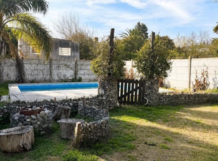Casa · 320m² · 6 Ambientes · 1 Cochera