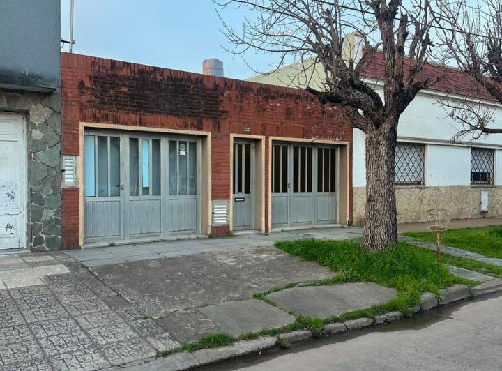 Casa · 116m² · 6 Ambientes · 2 Cocheras