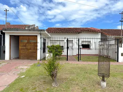 Casa en Venta en Fortunato de La Plaz, Mar del Plata