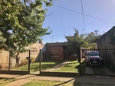 Casa en Venta en Burzaco, Partido de Almirante Brown
