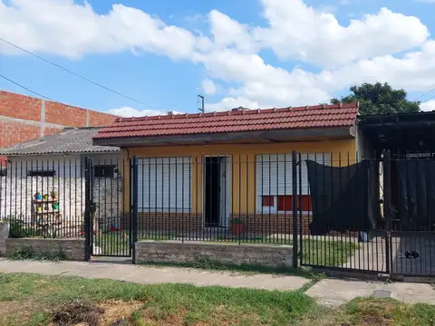 Casa en Venta en Burzaco, Partido de Almirante Brown