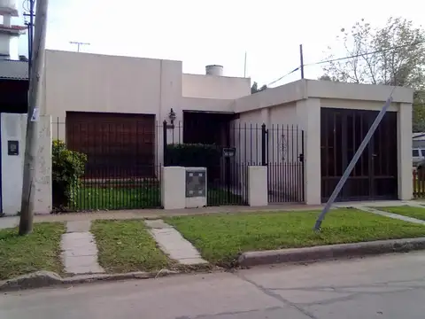 Casa en Venta en Glew, Partido de Almirante Brown
