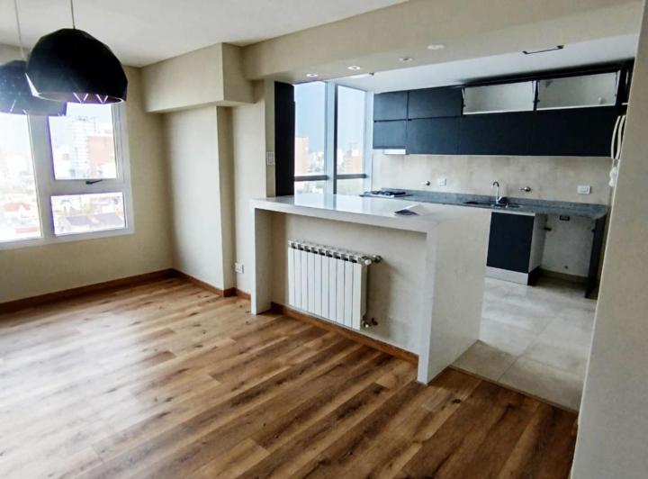 Departamento · 99m² · 6 Ambientes · 1 Cochera