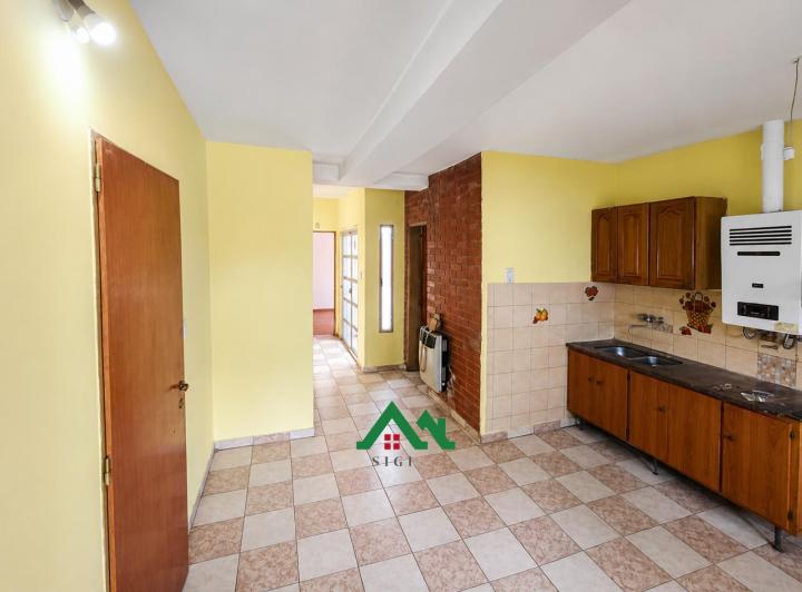 Casa · 105m² · 6 Ambientes · 1 Cochera