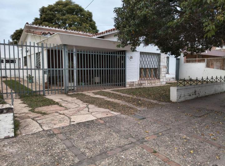 Casa · 120m² · 6 Ambientes · 1 Cochera