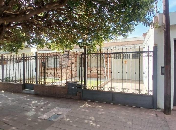 Casa · 115m² · 4 Ambientes · 1 Cochera
