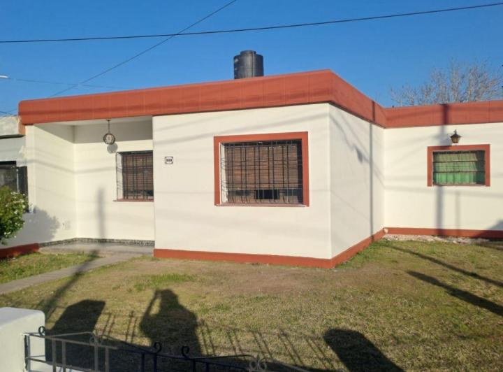 Casa · 100m² · 5 Ambientes · 1 Cochera