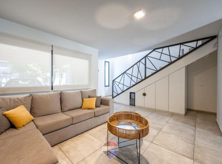 Casa · 140m² · 5 Ambientes · 1 Cochera