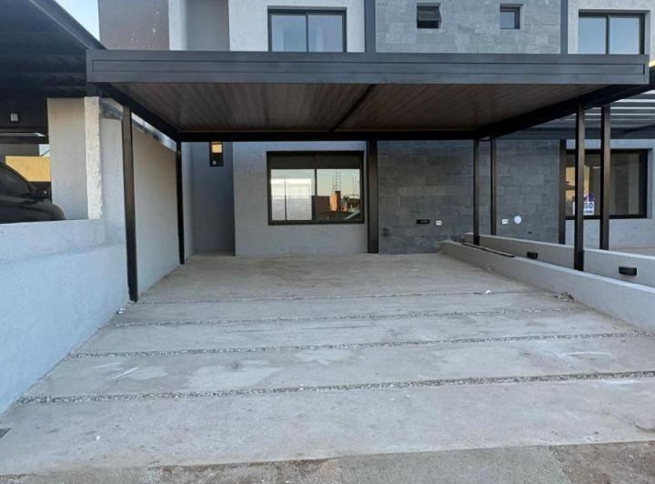 Casa · 140m² · 6 Ambientes · 2 Cocheras