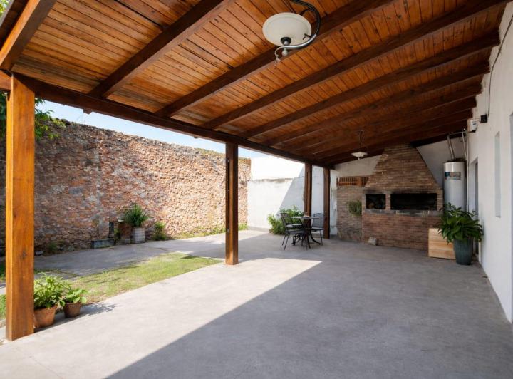 Casa · 165m² · 5 Ambientes · 2 Cocheras