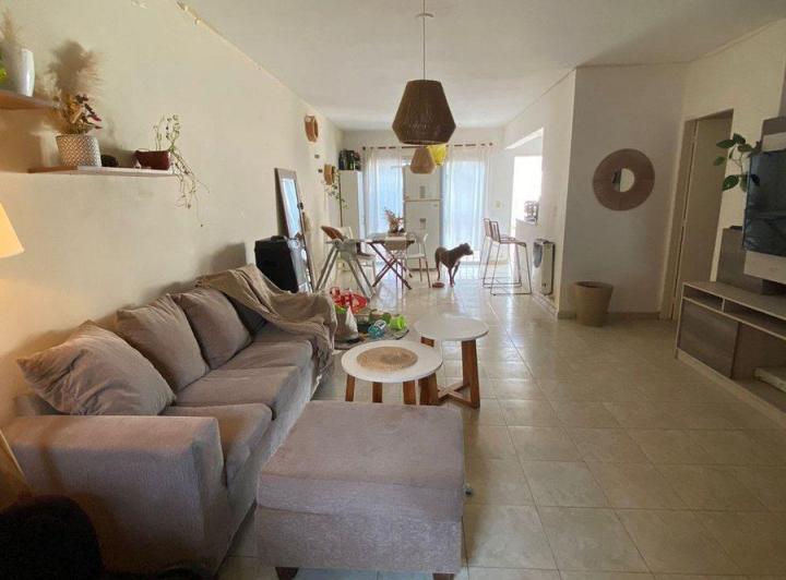 Casa · 120m² · 4 Ambientes · 2 Cocheras