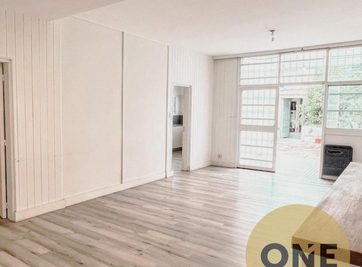 Casa · 5 Ambientes · 2 Cocheras