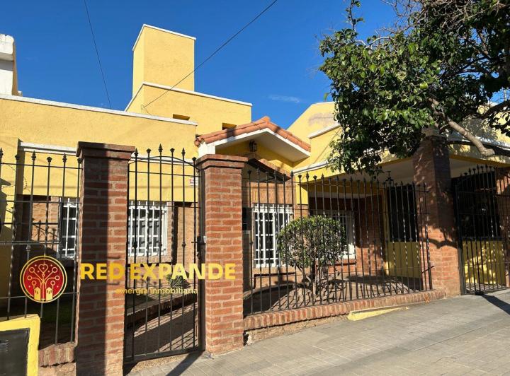 Casa · 109m² · 6 Ambientes · 1 Cochera