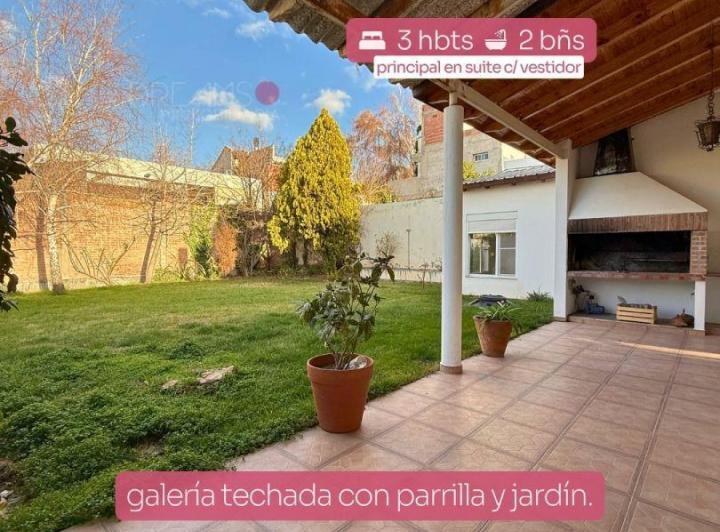 Casa · 145m² · 3 Dormitorios · 2 Cocheras