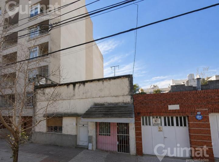 Terreno · 244m²