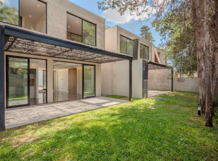 PH · 140000m² · 4 Ambientes · 2 Cocheras