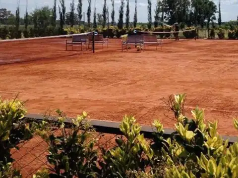 Terreno en Venta en Los Pinares Country Club, Countries y Barrios Cerrados en Exaltación de la Cruz