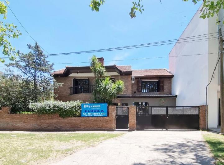 Casa · 250m² · 7 Ambientes