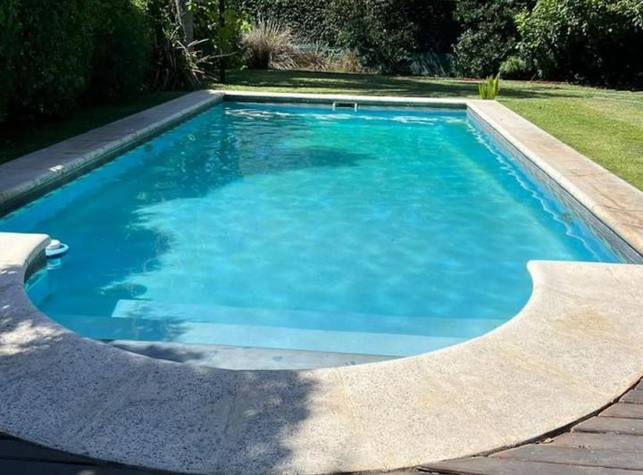 Casa · 250m² · 5 Ambientes · 3 Cocheras