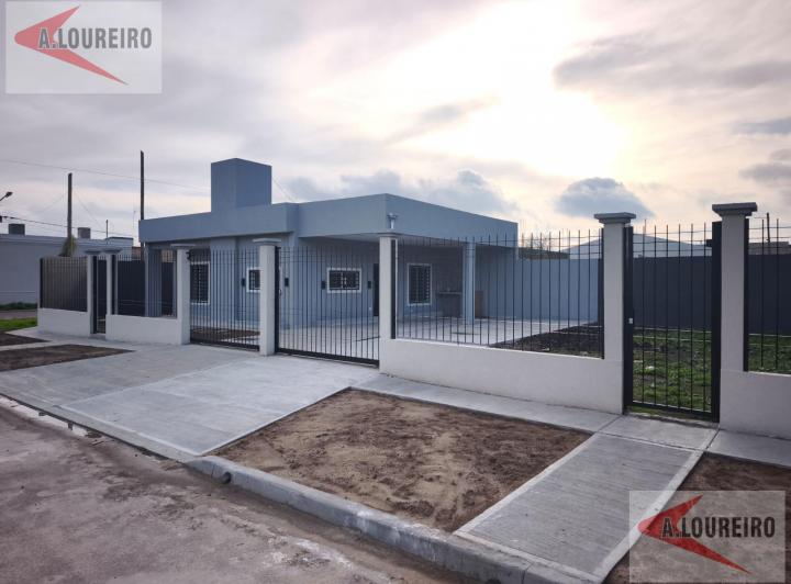 Casa · 80m² · 3 Ambientes · 2 Cocheras