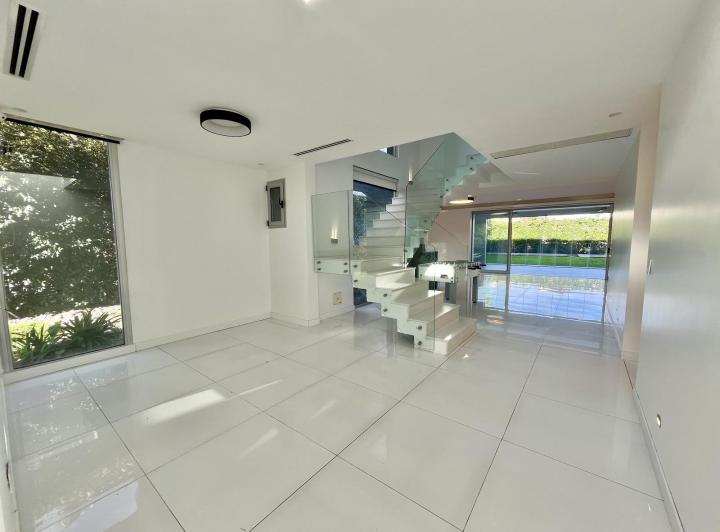 Casa · 450m² · 6 Ambientes