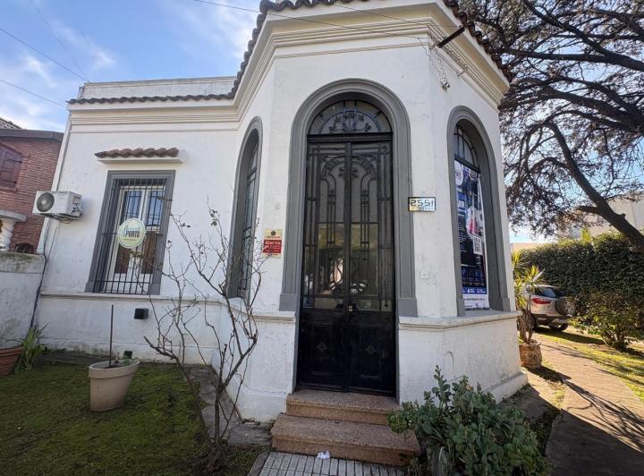 Casa · 195m² · 5 Ambientes · 1 Cochera