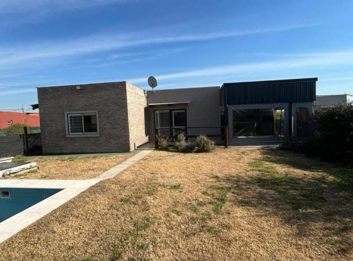 Casa · 80m² · 3 Ambientes · 1 Cochera