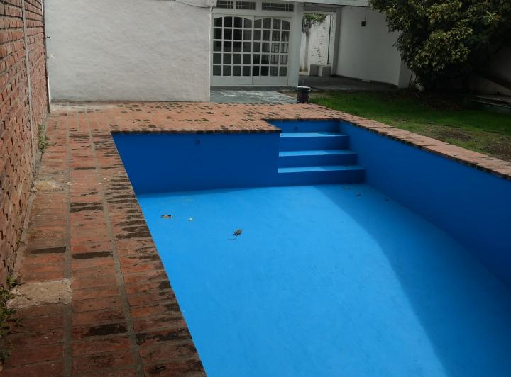 Casa · 70m² · 4 Ambientes · 2 Cocheras