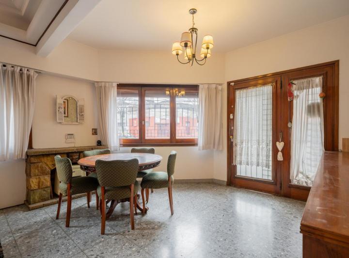 Casa · 148m² · 5 Ambientes · 1 Cochera