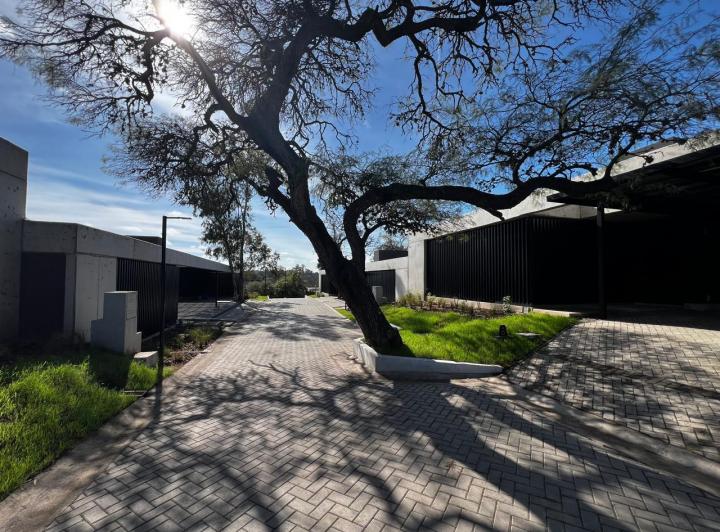 Casa · 190m² · 7 Ambientes · 2 Cocheras