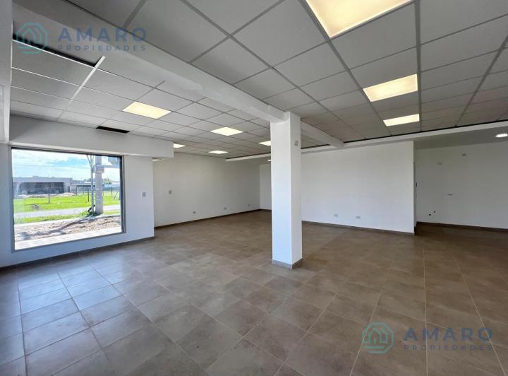 Local comercial · 100m² · 2 Ambientes · 2 Cocheras