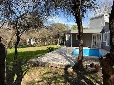 Casa en Alquiler en Cumbres del Golf, Villa Allende