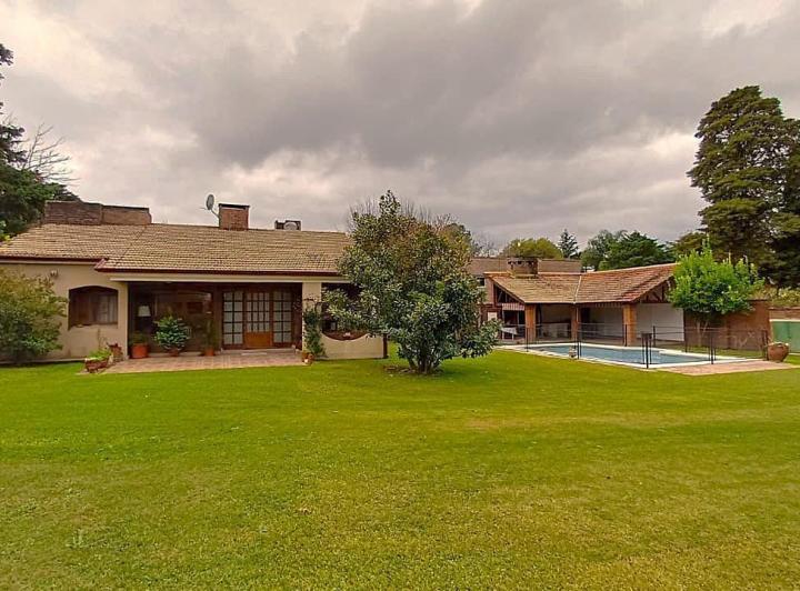 Casa · 217m² · 5 Ambientes
