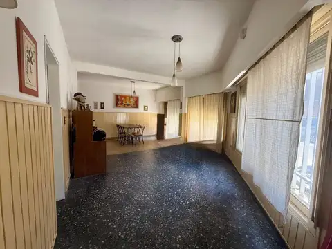 Casa en Venta en Azcuenaga, Rosario