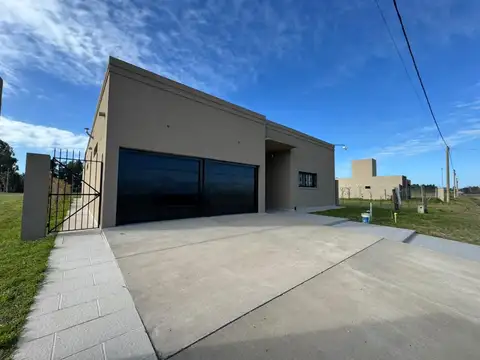 Casa en Venta en Roldan, San Lorenzo