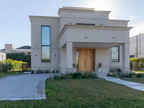 Casa en Venta en Puerto Roldan, Countries y Barrios Cerrados en Roldan